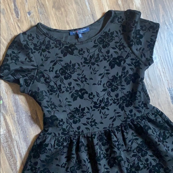 one clothing Dresses & Skirts - One Clothing Velvet Patterned Floral Dress